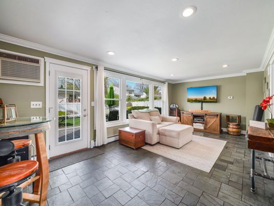 Interior, Living room, Recessed Lighting