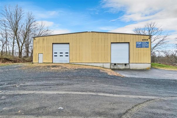 Detached Garage, Exterior