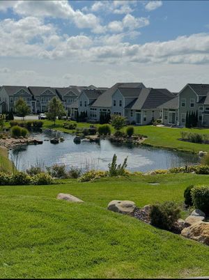 Exterior, Lake