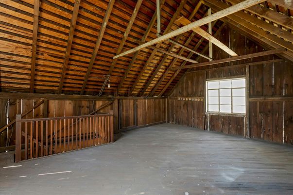 Empty room, Interior, Wooden Beams, Wooden Ceilings, Wooden Walls