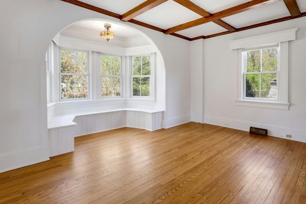 Chandelier, Empty room, Interior, Wooden Beams, Wood Texture Flooring