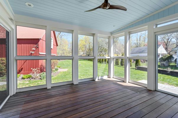 Interior, Recessed Lighting, Sun Room, Wood Texture Flooring