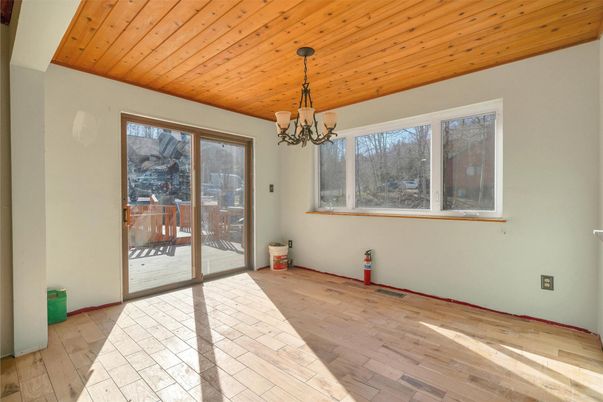 Chandelier, Empty room, Interior, Wooden Ceilings, Wood Texture Flooring