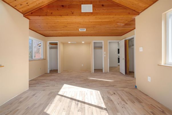 Empty room, Interior, Recessed Lighting, Wooden Ceilings, Wood Texture Flooring