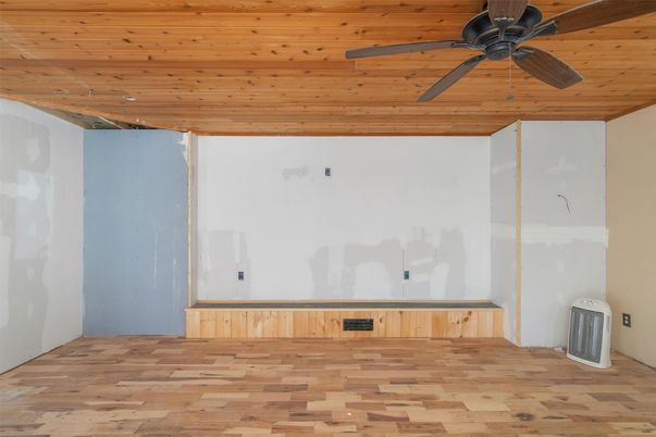 Empty room, Interior, Wooden Ceilings, Wood Texture Flooring