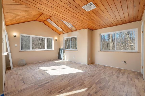 Empty room, Interior, Wooden Beams, Wooden Ceilings, Wood Texture Flooring