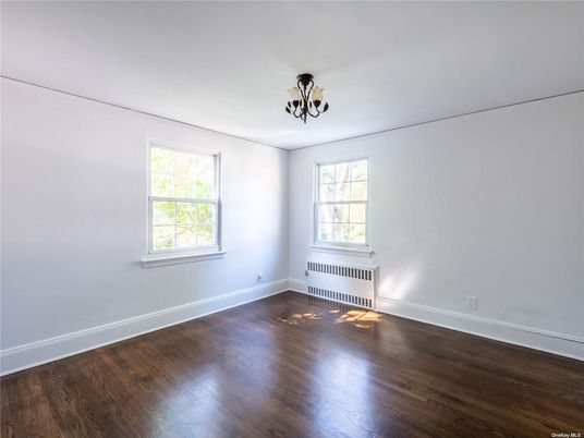 Chandelier, Empty room, Interior, Wood Texture Flooring