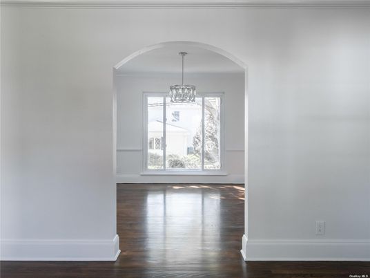 Chandelier, Empty room, Interior, Wood Texture Flooring