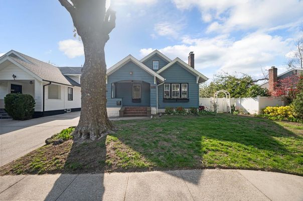 Backyard, Exterior, Facade, American Craftsman