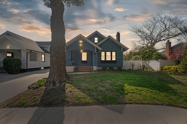 Backyard, Exterior, Facade, American Craftsman