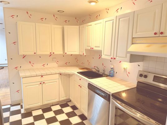 Interior, Kitchen, Recessed Lighting, Tile Countertops