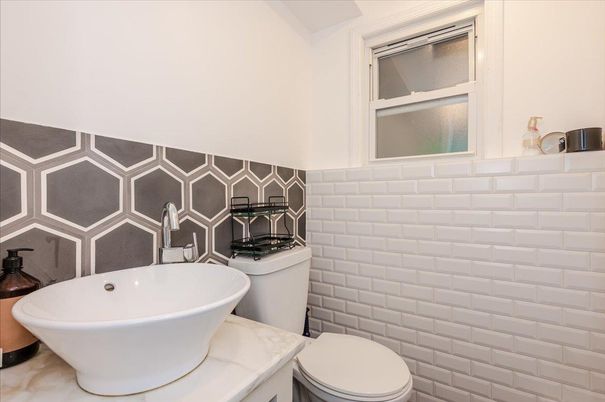 Bathroom, Free Standing Baths, Interior