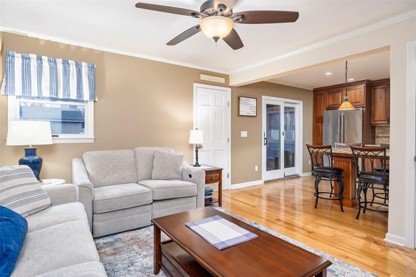Interior, Kitchen, Living room, Pendant Lights, Recessed Lighting, Wood Texture Flooring