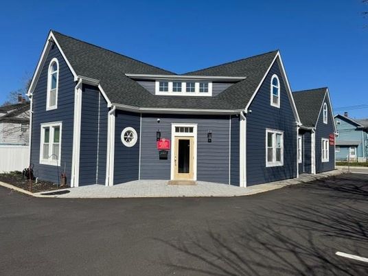 Exterior, Facade, Cape Cod
