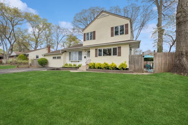 Attached, Backyard, Exterior, Facade, Split Level