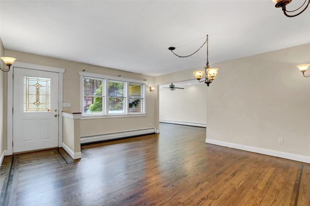 Empty room, Interior, Pendant Lights, Wood Texture Flooring