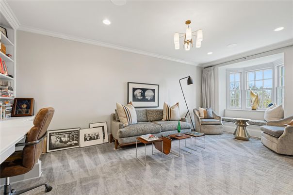Interior, Living room, Pendant Lights, Recessed Lighting