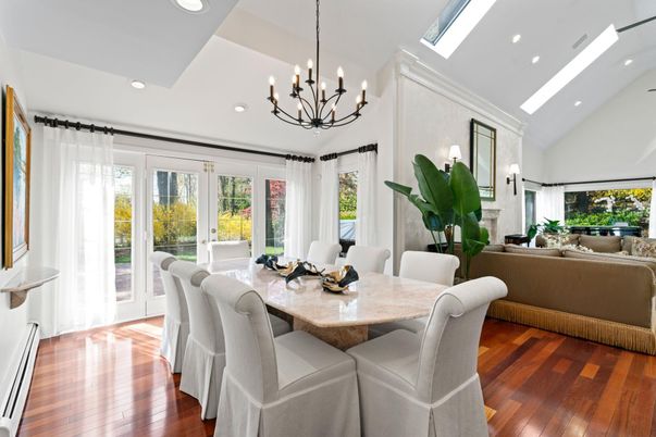 Chandelier, Dining room, Interior, Living room, Recessed Lighting, Wood Texture Flooring