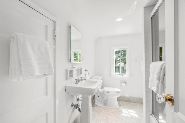 Bathroom, Interior, Recessed Lighting