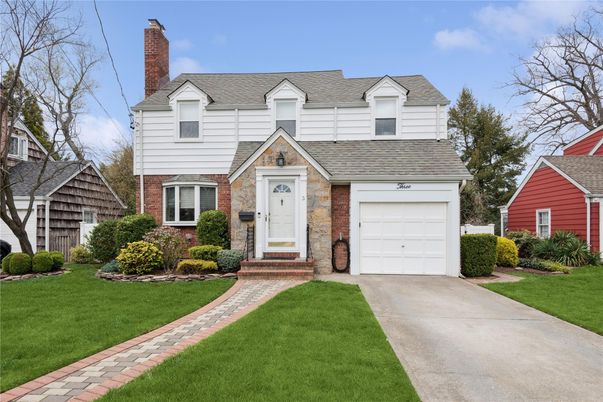 Attached, Exterior, Facade, Brick Facade, Cape Cod