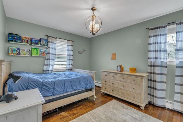 Bedroom, Interior, Pendant Lights, Wood Texture Flooring