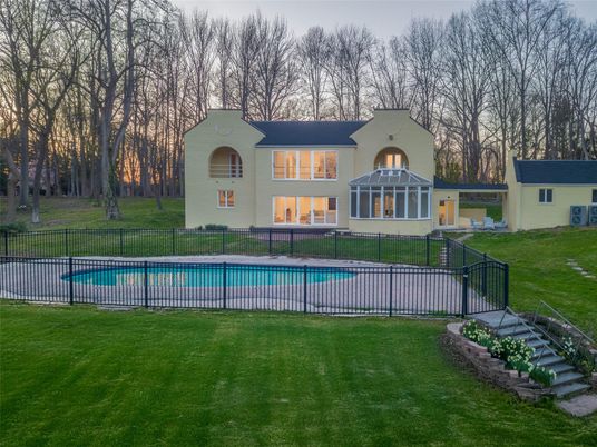 Backyard, Exterior, Pool