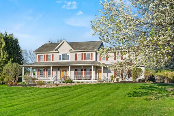 Backyard, Exterior, Facade, Farmhouse