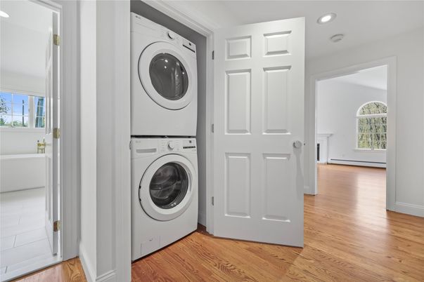 Interior, Recessed Lighting, Utility Closets, Washer, Wood Texture Flooring