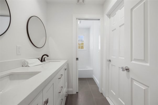 Bathroom, Dual Sink Vanities, Interior