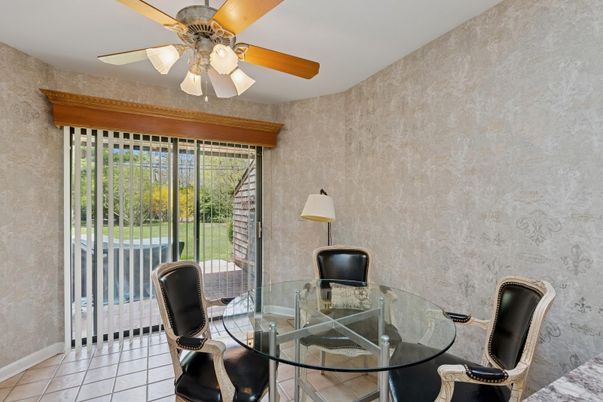Dining room, Interior