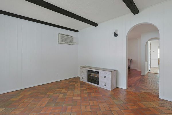 Empty room, Fireplace, Interior, Wooden Beams