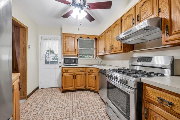 Interior, Kitchen, Stainless Steel Appliances
