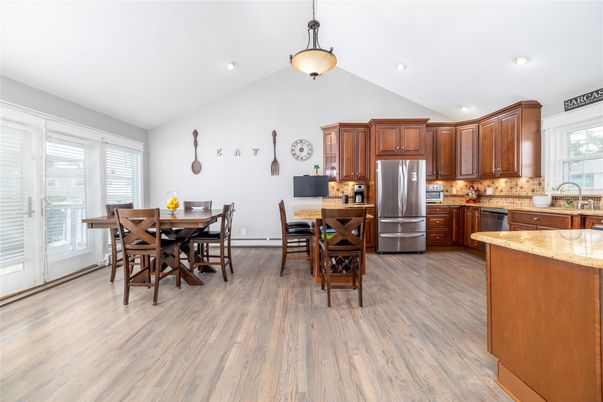 Dining room, Interior, Kitchen, Pendant Lights, Recessed Lighting, Wood Texture Flooring