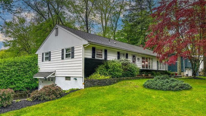 Backyard, Exterior, Facade, Farmhouse