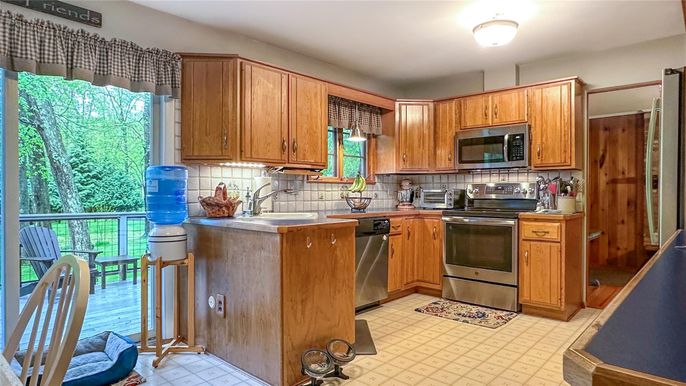 Interior, Kitchen, Stainless Steel Appliances