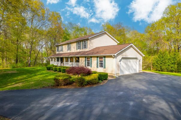 Attached, Detached Garage, Exterior, Facade, Farmhouse