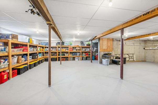 Garage, Interior