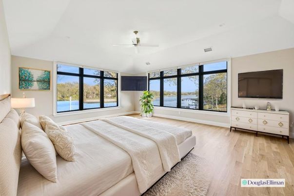 Bedroom, Interior, Water, Wood Texture Flooring