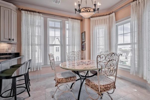 Chandelier, Dining room, Interior, Pendant Lights