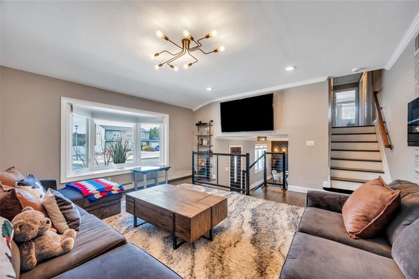 Interior, Living room, Recessed Lighting, Wood Texture Flooring