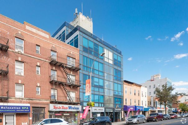 Exterior, Facade, Condo Building