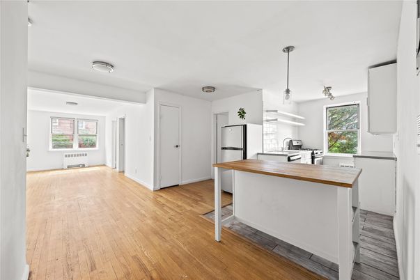 Interior, Kitchen, Pendant Lights, Wood Texture Flooring