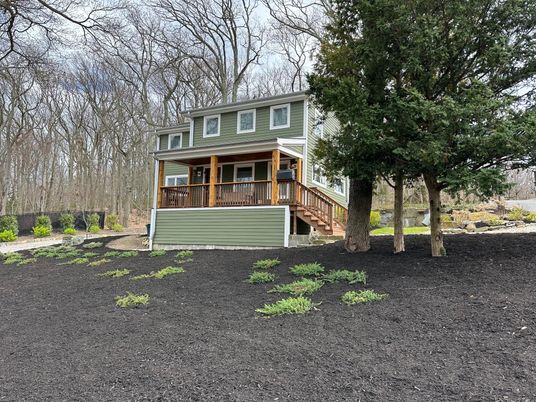 Backyard, Exterior, Facade, American Foursquare
