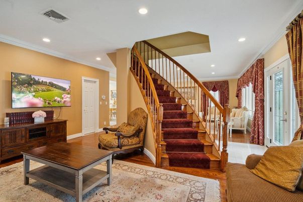 Interior, Recessed Lighting, Wood Texture Flooring