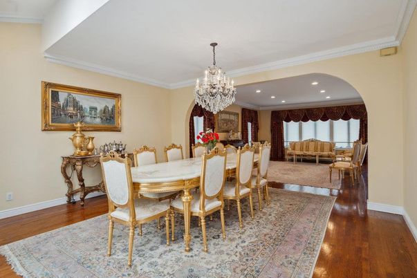Chandelier, Dining room, Interior, Recessed Lighting, Wood Texture Flooring