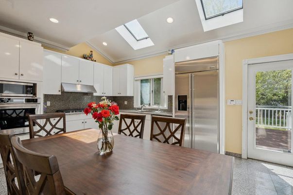 Dining room, Interior, Kitchen, Recessed Lighting, Stainless Steel Appliances