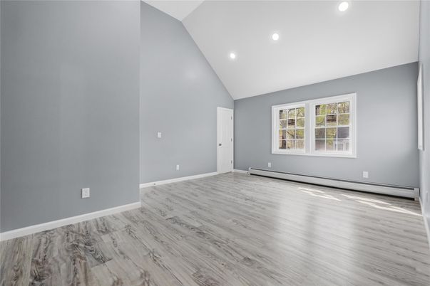 Empty room, Interior, Recessed Lighting, Wood Texture Flooring