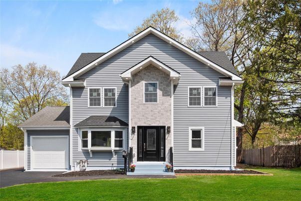 Attached, Exterior, Facade, Farmhouse