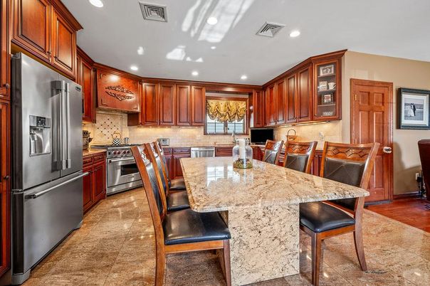 Dining room, Interior, Kitchen, Recessed Lighting, Stainless Steel Appliances