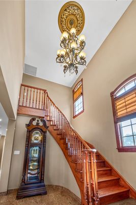 Chandelier, Interior